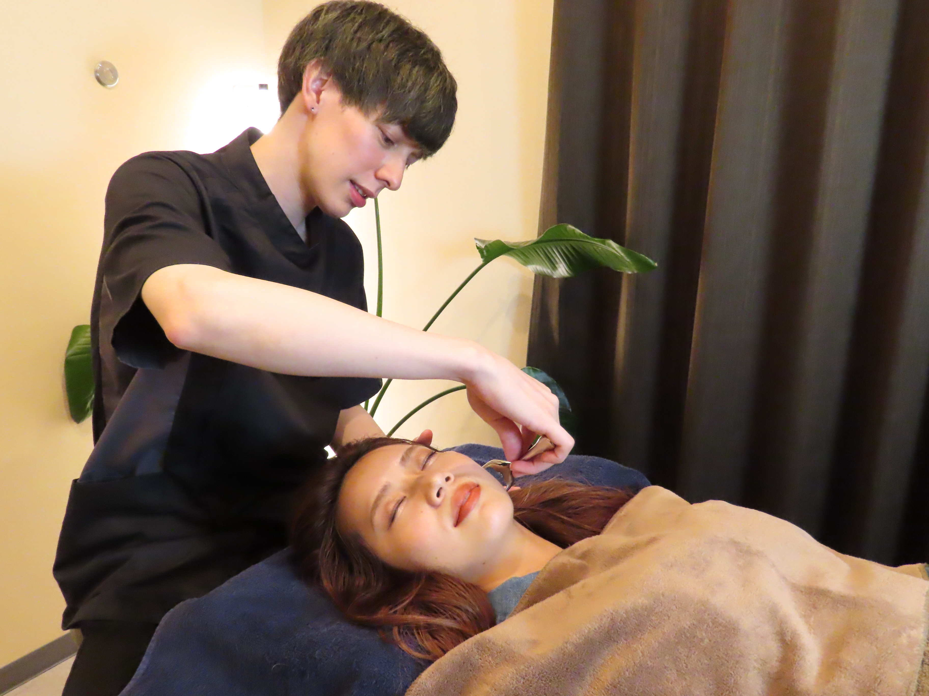 サロンの日常 4